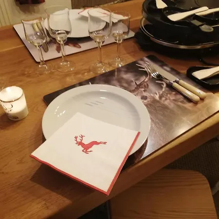 Сasa de vacaciones Lesse En Ciel Vous Accueille Avec Plaisir . *