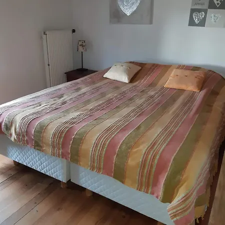 Сasa de vacaciones Lesse En Ciel Vous Accueille Avec Plaisir . *