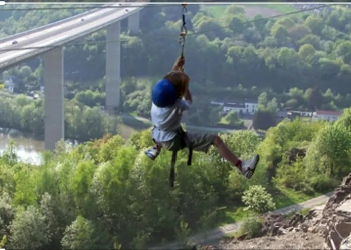 Lesse En Ciel Vous Accueille Avec Plaisir . * Houyet